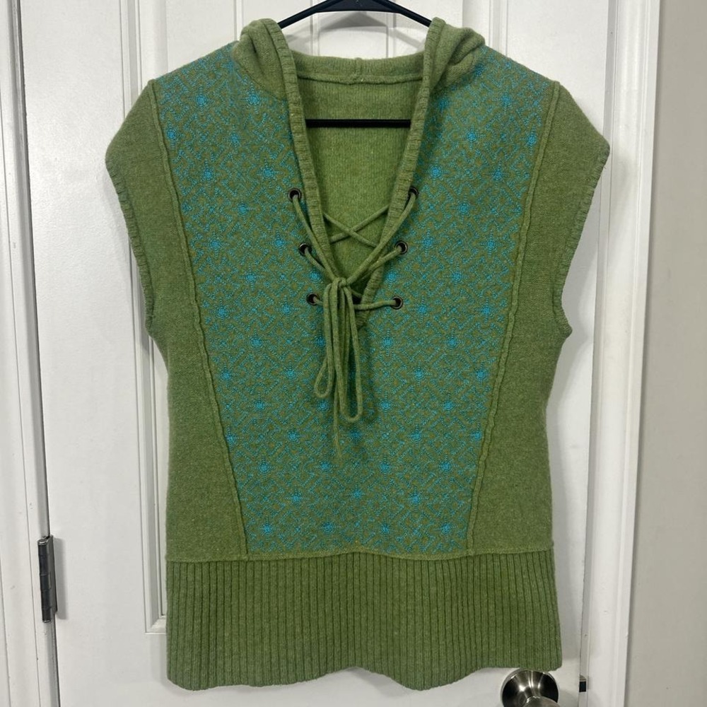 Vintage Free People lace up hoodie vest. Pullover green and blue embroidered XS